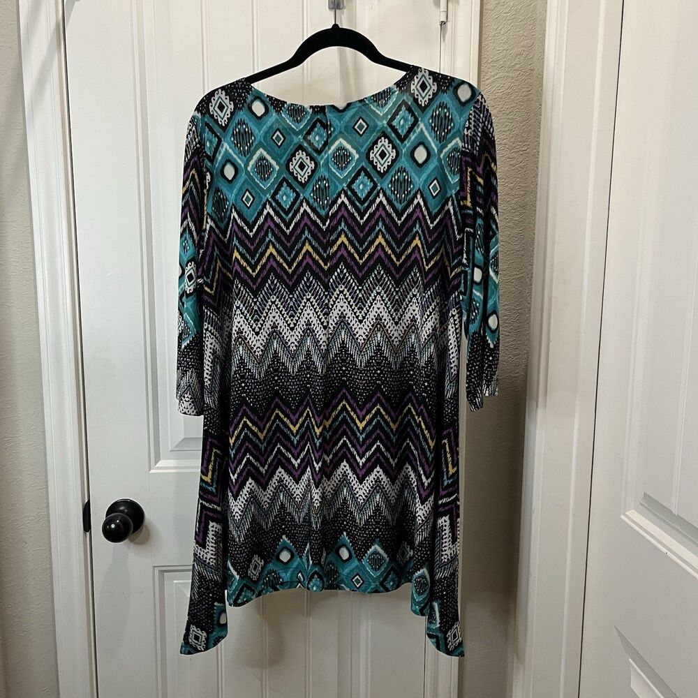 Nicole Marie Blue Teal Black Chevron Geometric Shark Bite Hem Top Womens Size XL - Picture 10 of 13